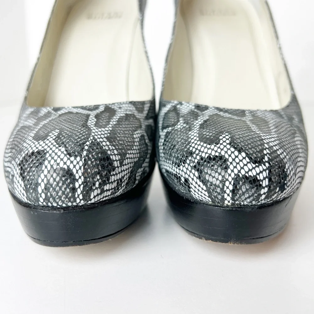 •STUART WEITZMAN• Animal Print Embossed Leather Round Toe Platform Pumps Size 6M
